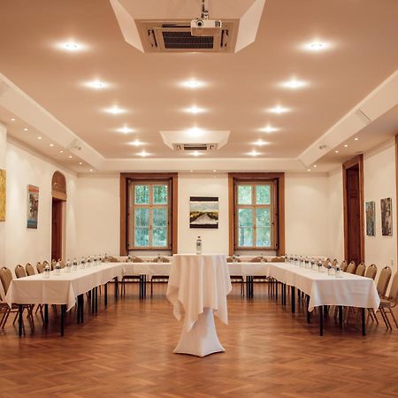 Hotel Kastiel Mojmírovce Zewnętrze zdjęcie