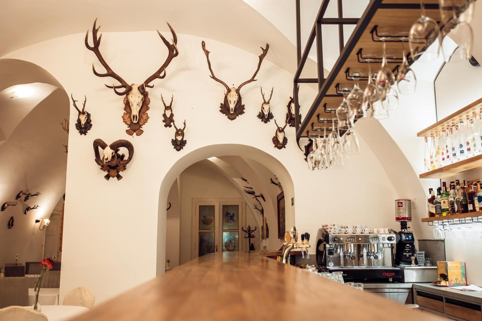 Hotel Kastiel Mojmírovce Zewnętrze zdjęcie
