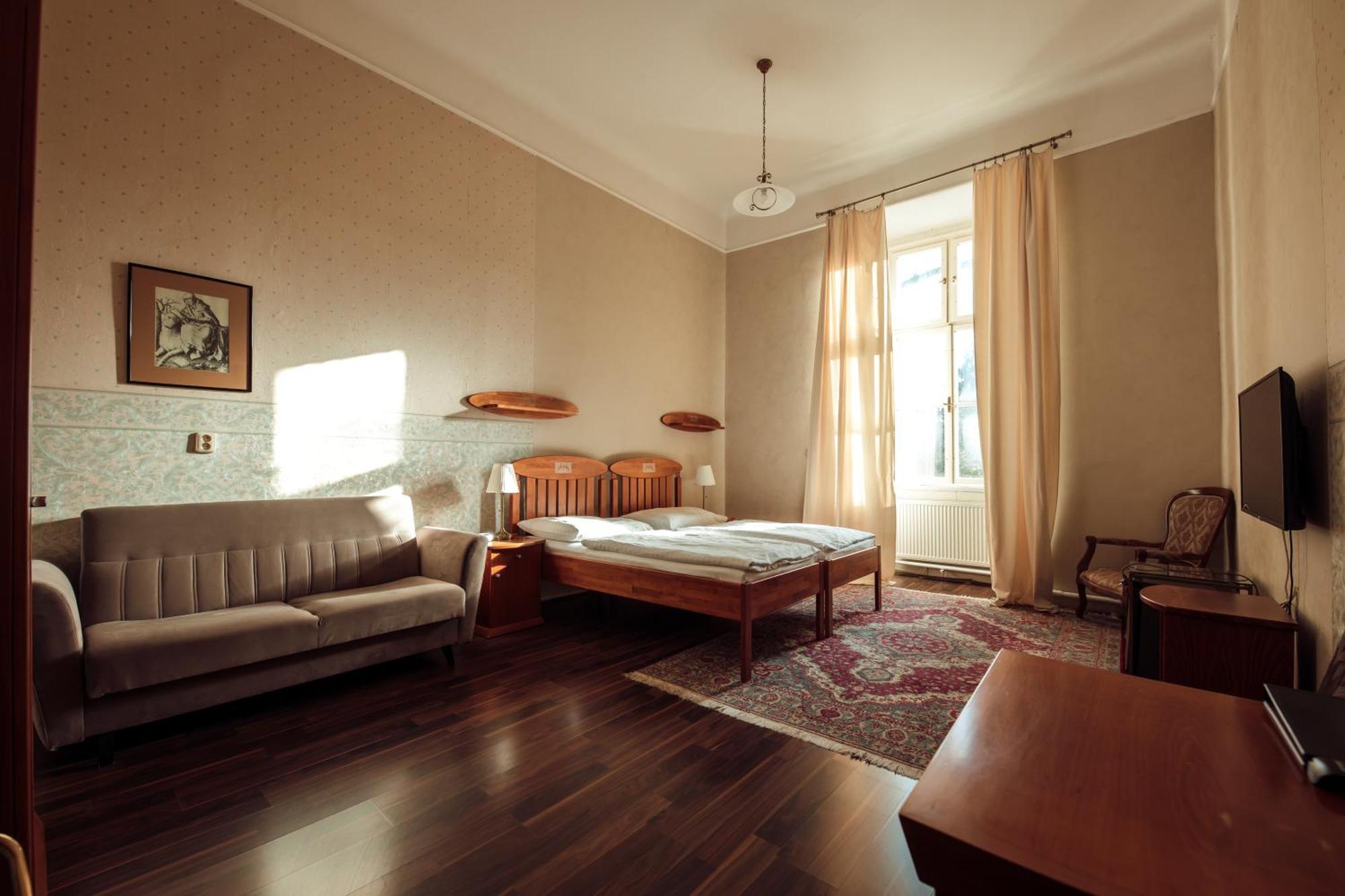 Hotel Kastiel Mojmírovce Zewnętrze zdjęcie