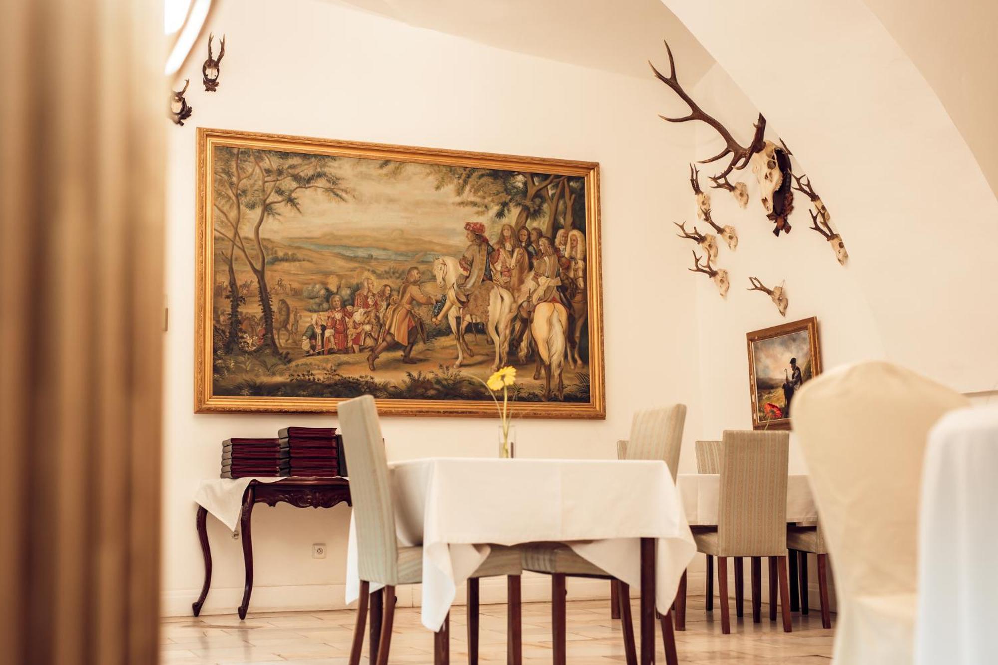 Hotel Kastiel Mojmírovce Zewnętrze zdjęcie