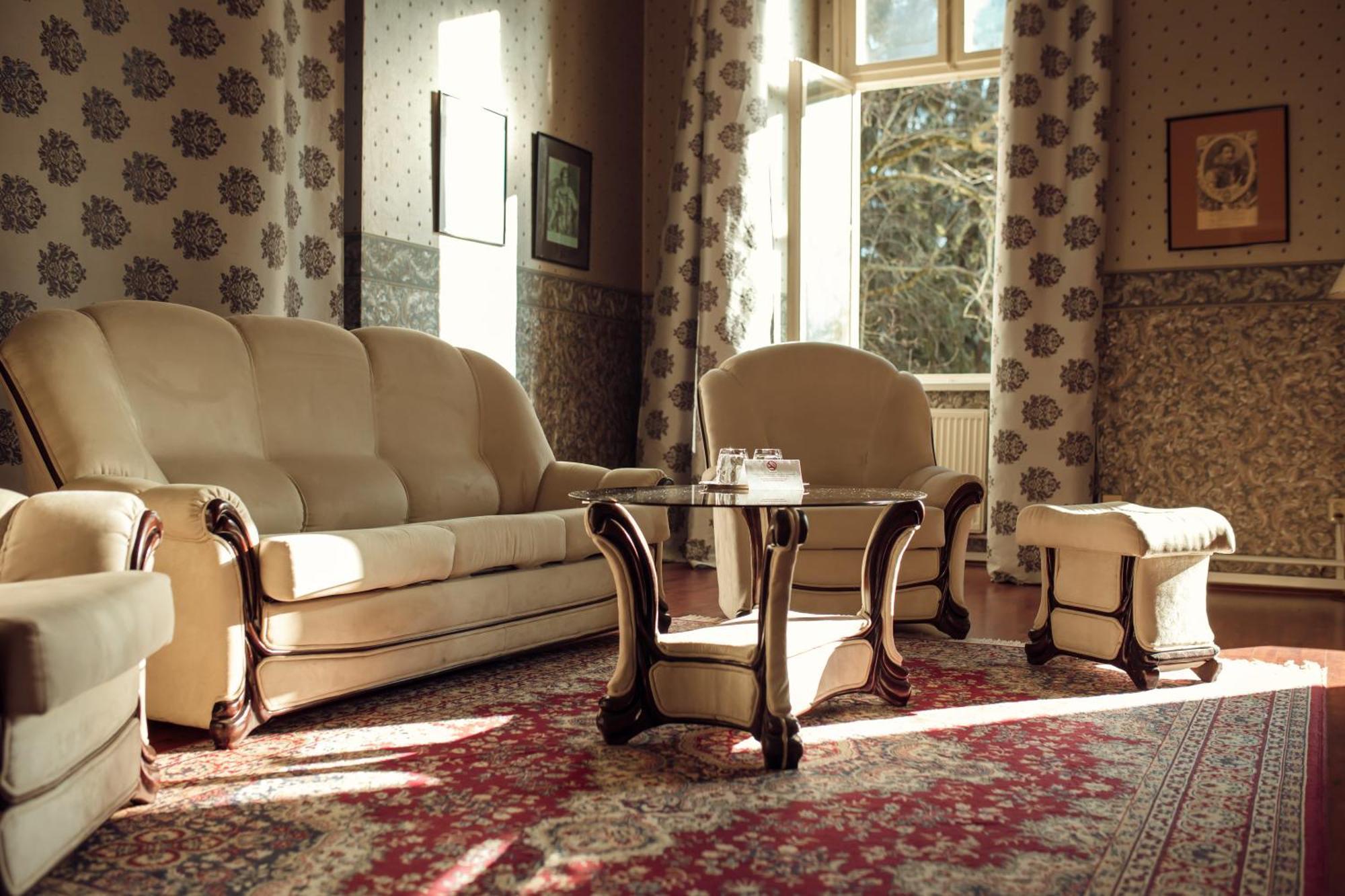 Hotel Kastiel Mojmírovce Zewnętrze zdjęcie